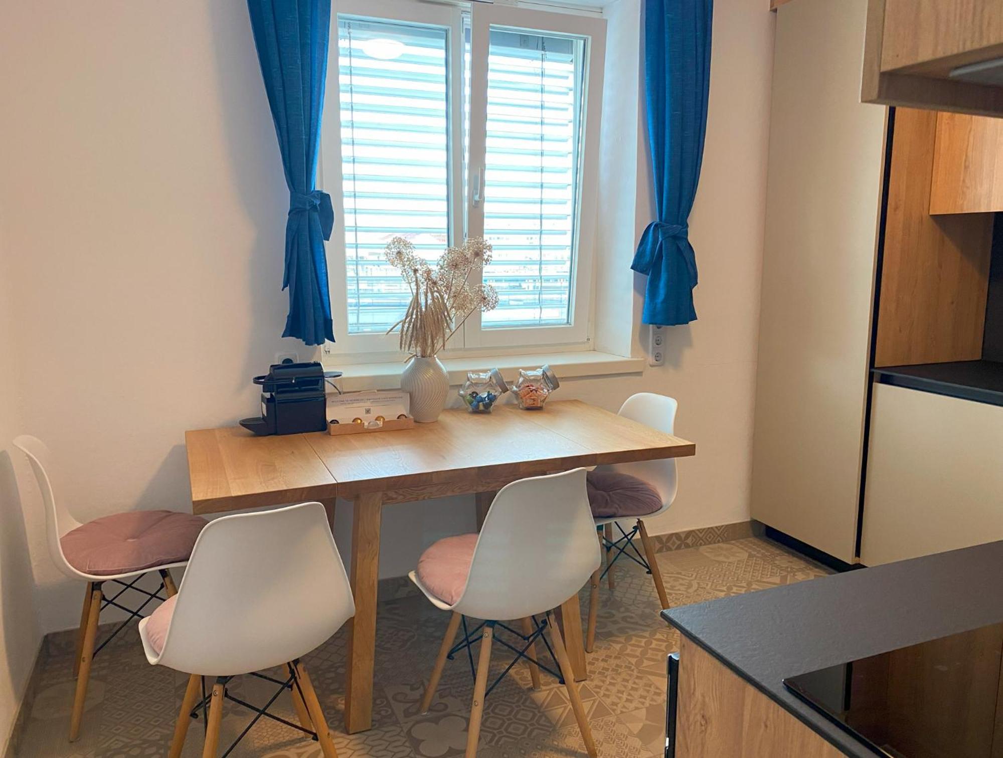 Anzotika Central Apartment, Wien Exteriör bild